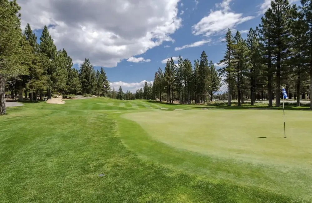 Solstice 11 Amazing Location on Golf Course, Heated Garage, Private Washer Dryer by RedAwning