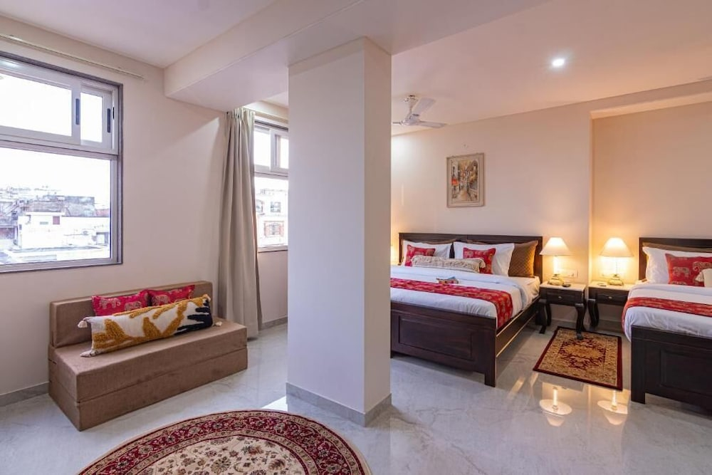 Palm Residences and Suites