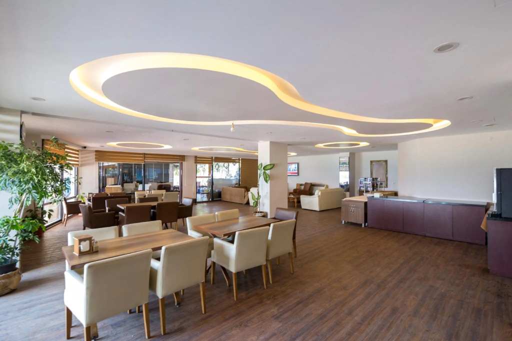 Sunday Beach Hotel