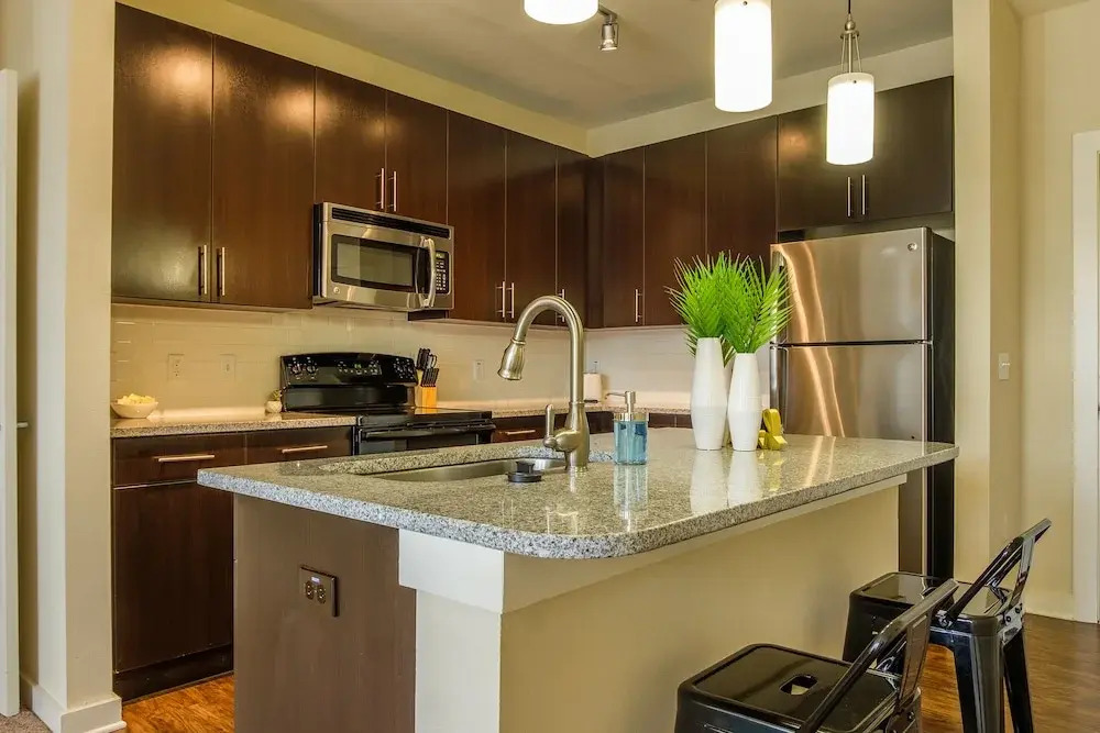 Courier City Apartments by Frontdesk