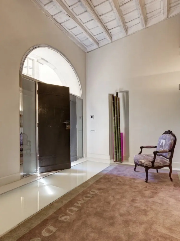 Domus Domitia Luxury House