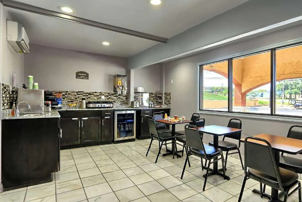 Econo Lodge Austin South