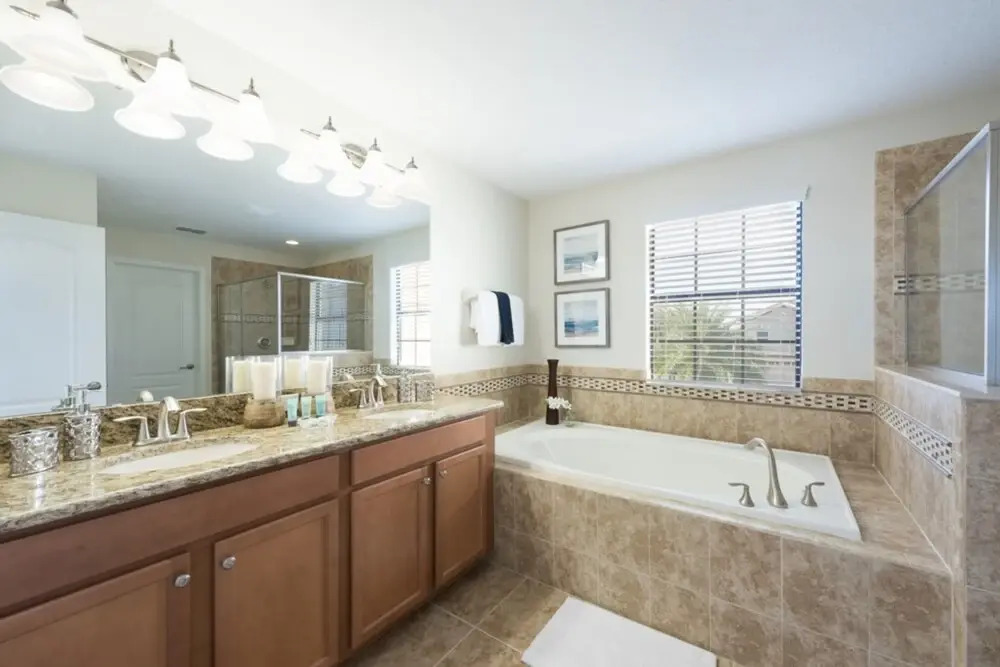 1401 Moonvalley Drive