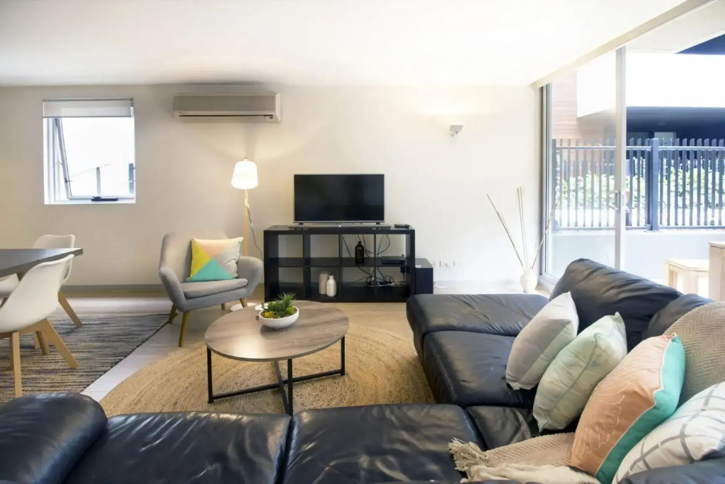 Urban Sea Drift - Pets, Pool, Gym, Parking, Beach 250m