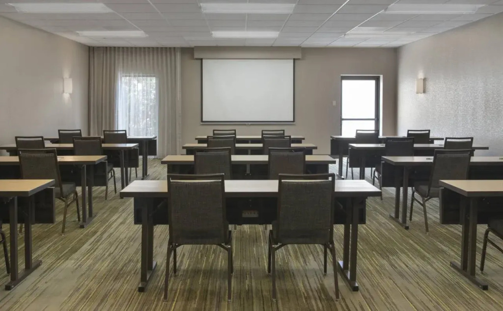 Courtyard by Marriott Boston Norwood/Canton