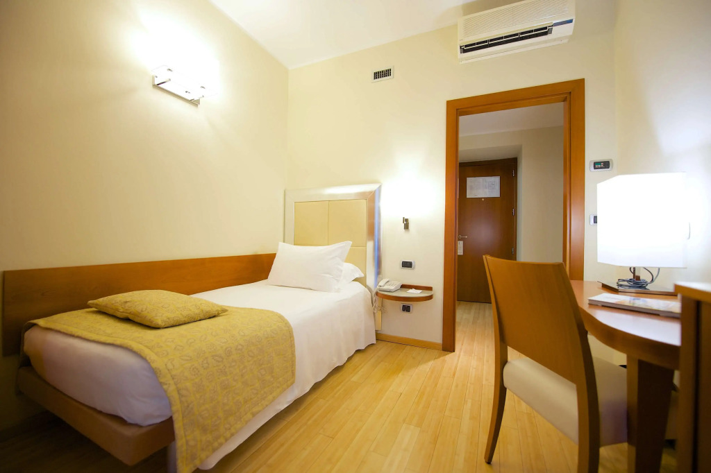 Best Western Crystal Palace Hotel
