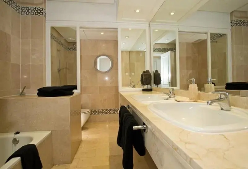 Apartment in Marbella, Malaga 102957