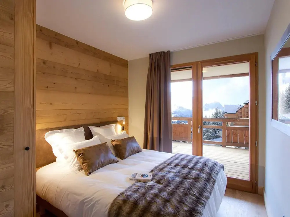 Chalet in Les Deux Alpes With Hot Tub