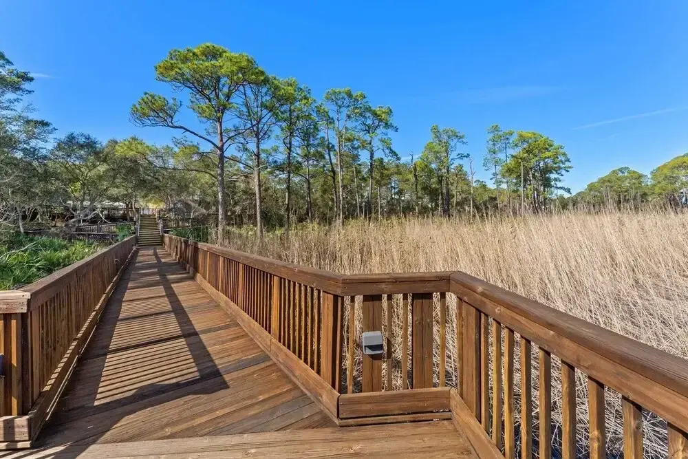 Salty Air & Blue Mountain Flair 3BR Condo w/ Pool, Balcony & Beach Access!