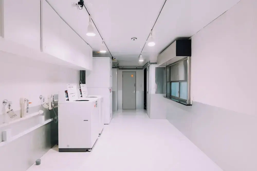 Minimalist Loft 802