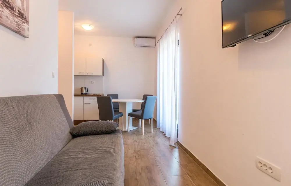 Awesome Apartment in Biograd na Moru With 1 Bedrooms and Wifi