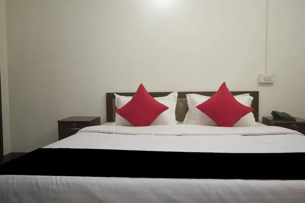 Oyo 24942 Hotel Lhasa