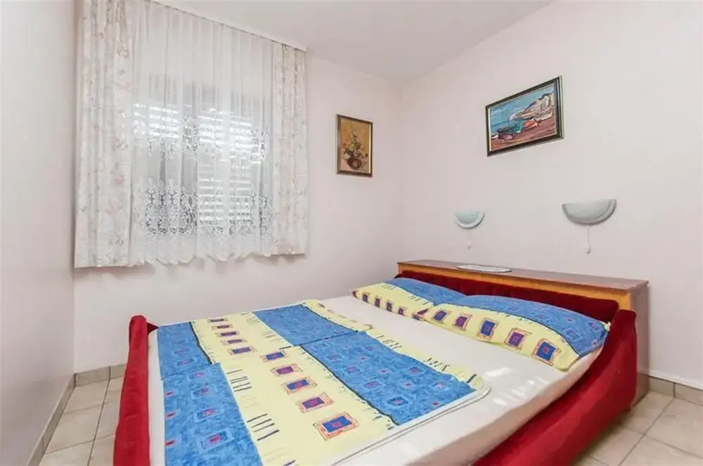 Beautiful apartment Brby near sandy beach