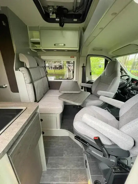 Camper Van Koje 31