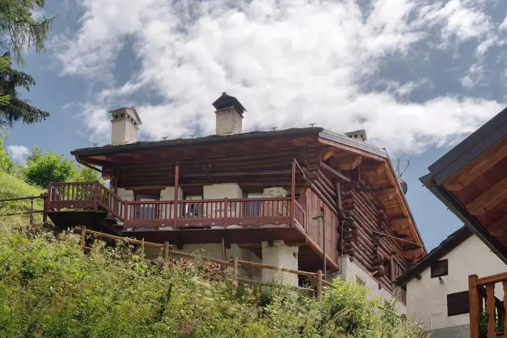 HelloChalet - Chalet da MiRo - Sunny terraces with stunning Matterhorn views, reachable on foot only
