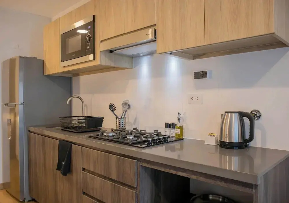 w Striking 1BR Duplex in Miraflores