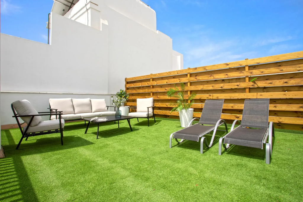 Nice 3 BD apartment with terrace in Cadiz center. San Antonio II