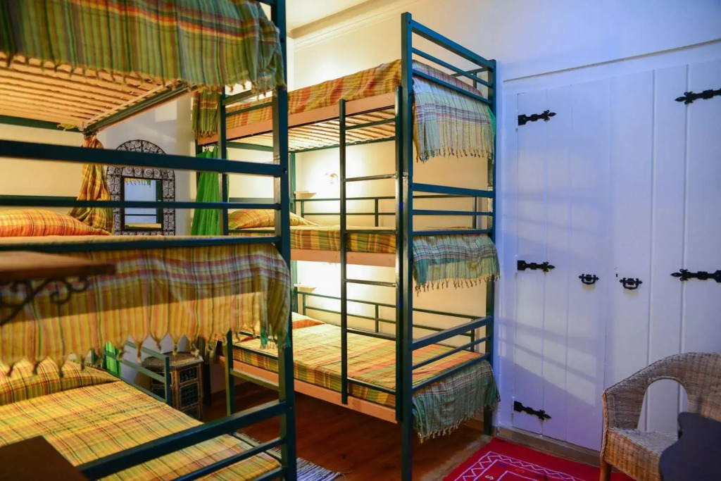 Al-Ushbuna Residence & Hostel