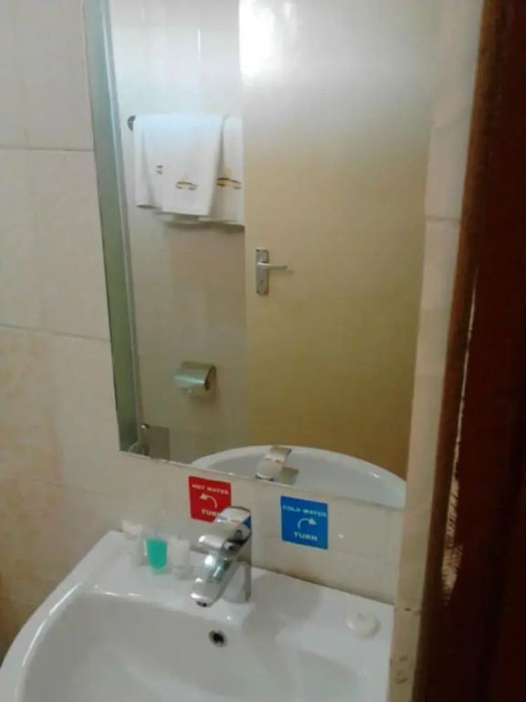 Golden Gates Hotel
