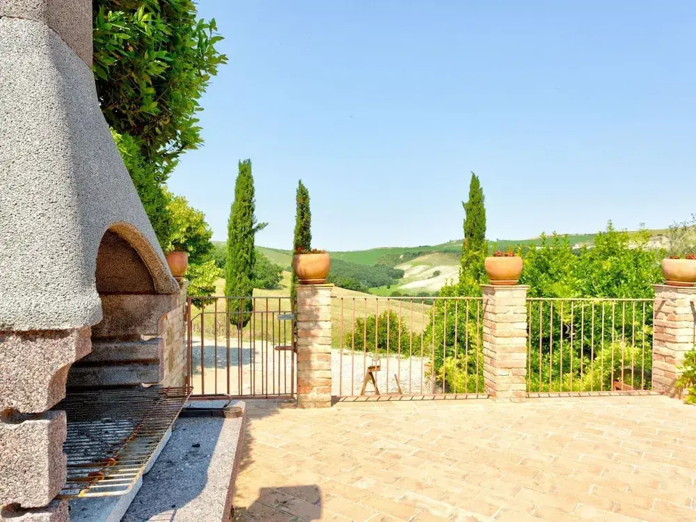 Attractive Farmhouse in Montalcino with Terrace