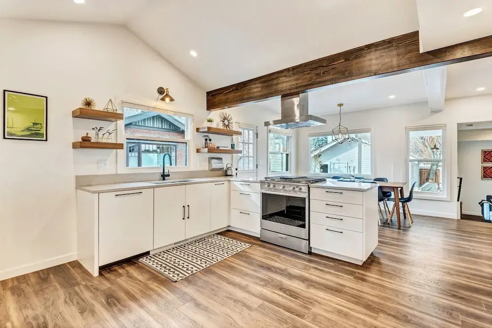 New Listing! Renovated Historic Claypool House 3 Bedroom Home