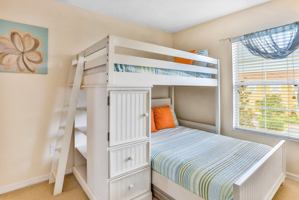 Two-story, Dog-friendly gem Near Theme Parks With Pool, Central AC & On-site gym