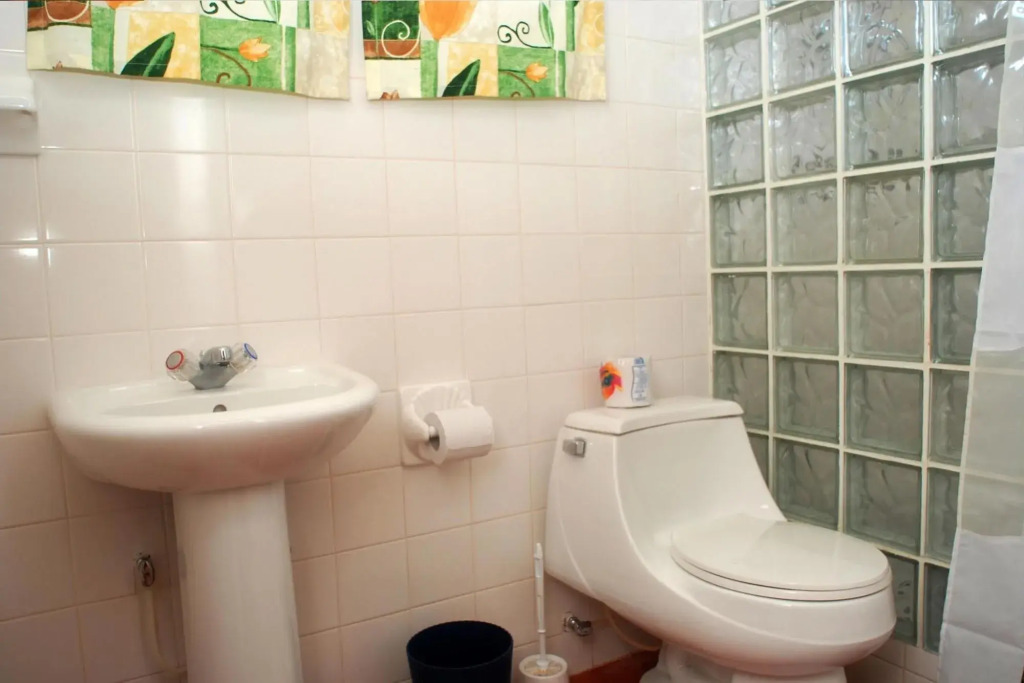 Best E Villas Prospect St James