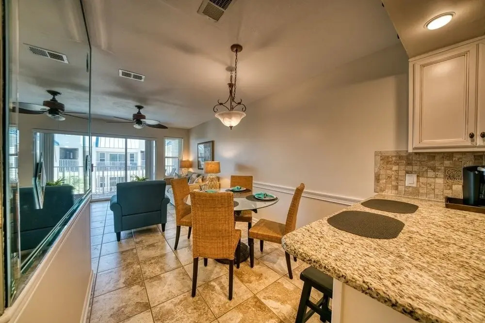 Harry's Beach House - 2 Br Condo