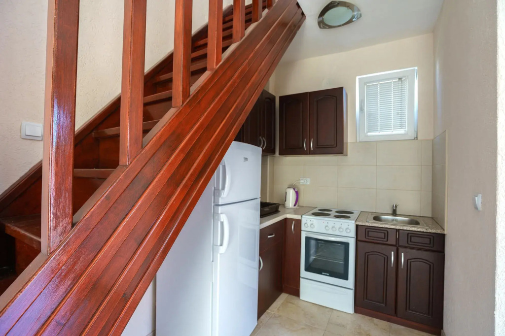 Apartments Lora