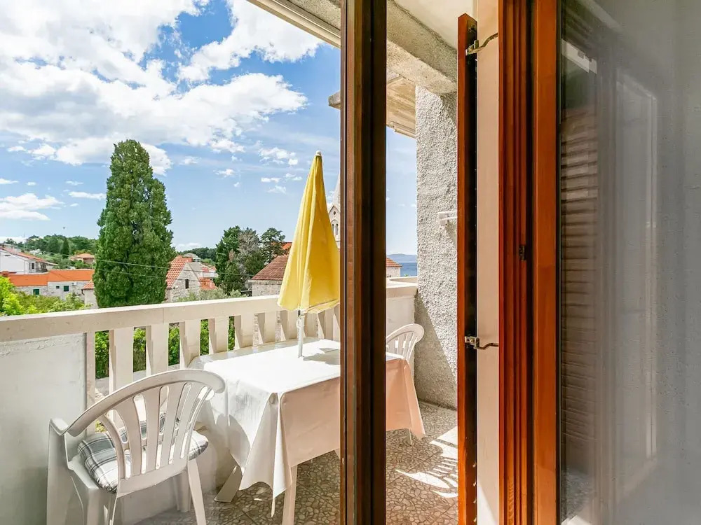 Cozy Holiday Home in Sumartin near Sea