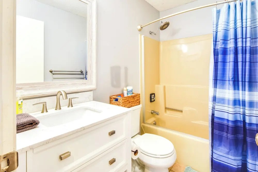 Ski-in/out & Golf Condo w/ A/C at Holiday Valley!