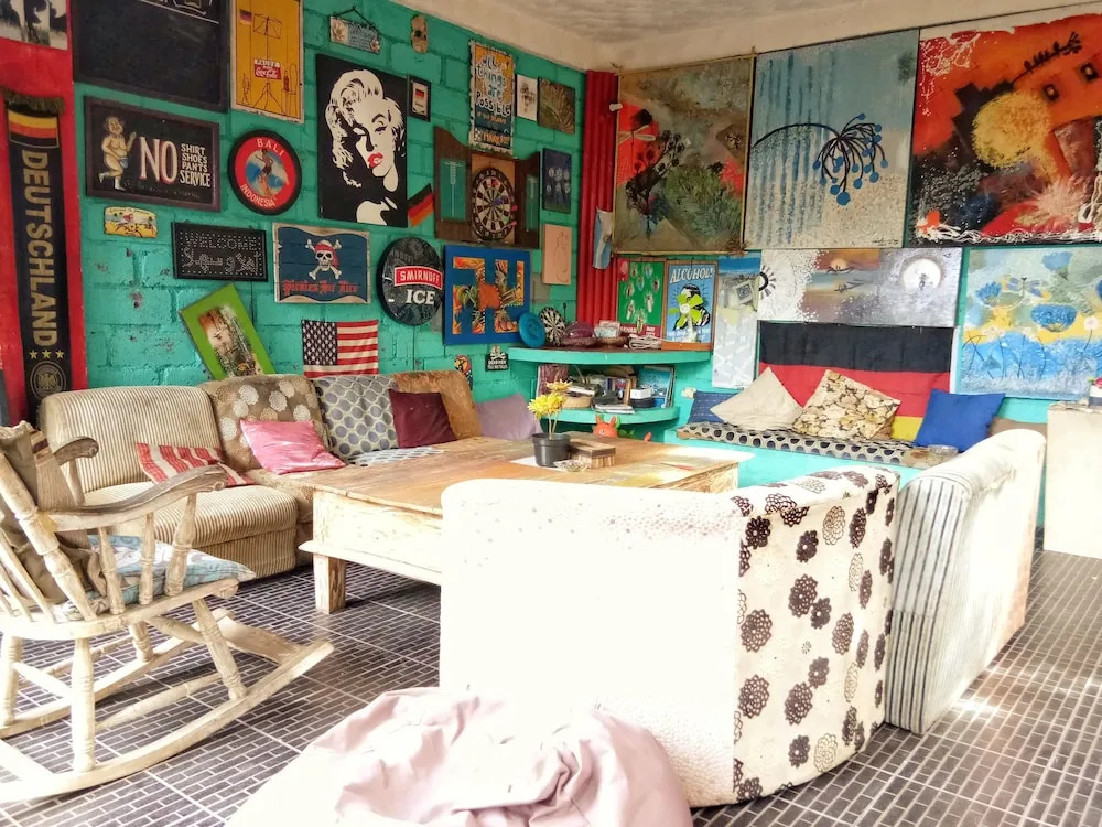 Rumah Warna