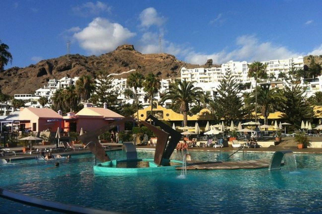 Sunprime Riviera Beach Suites and Spa