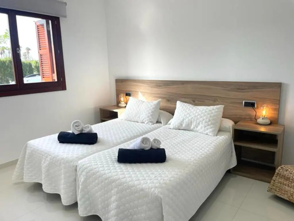 Villa Mediterranea for 10 , new luxury Villa .