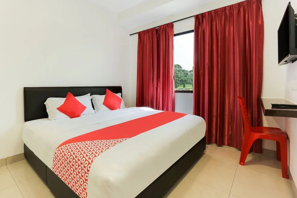 Super OYO 89495 Rich Hotel