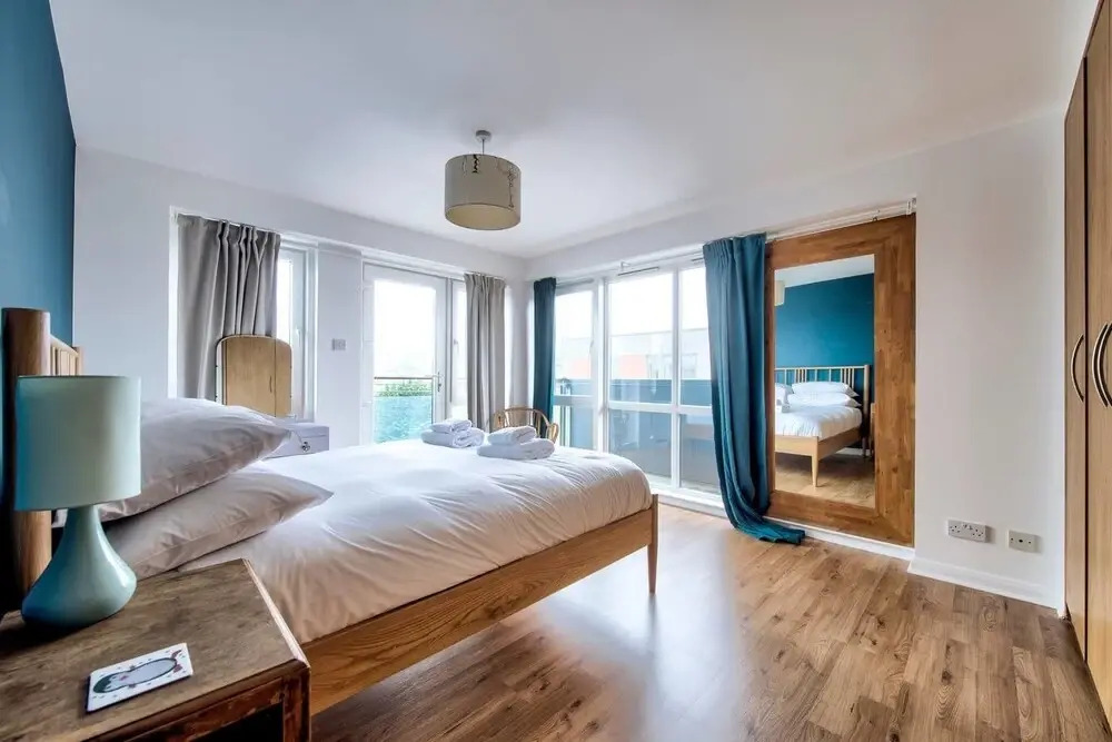 Beautiful 3Bdr Home With Private Roof Terrace