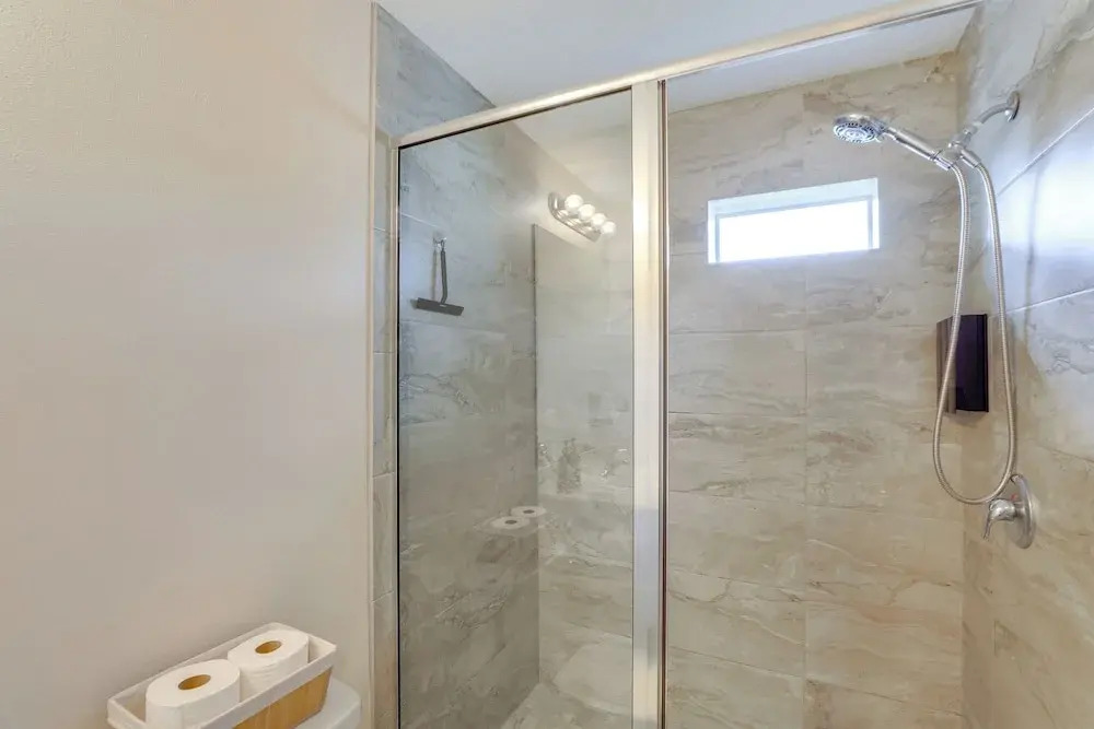 3 Mi to Riverwalk: Family Gem in Gated Community!