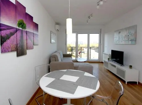Apartment Moonstone 2