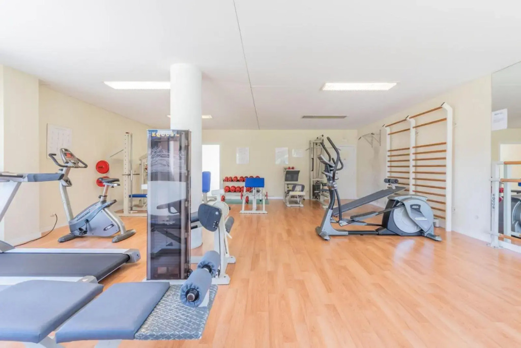 Los Robles Stylish & Modern Apartmenst in Madrid