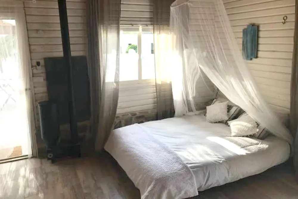 Bungalow With one Bedroom in Madrigueras, With Private Pool, Enclosed Garden and Wifi