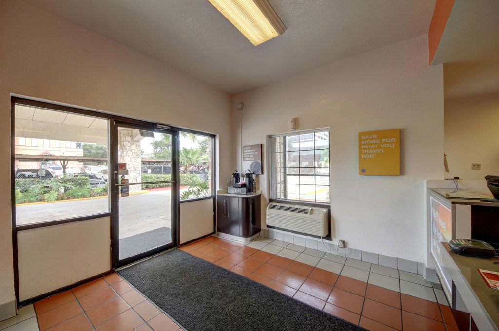 Motel 6-San Antonio, TX - Downtown - Market Square