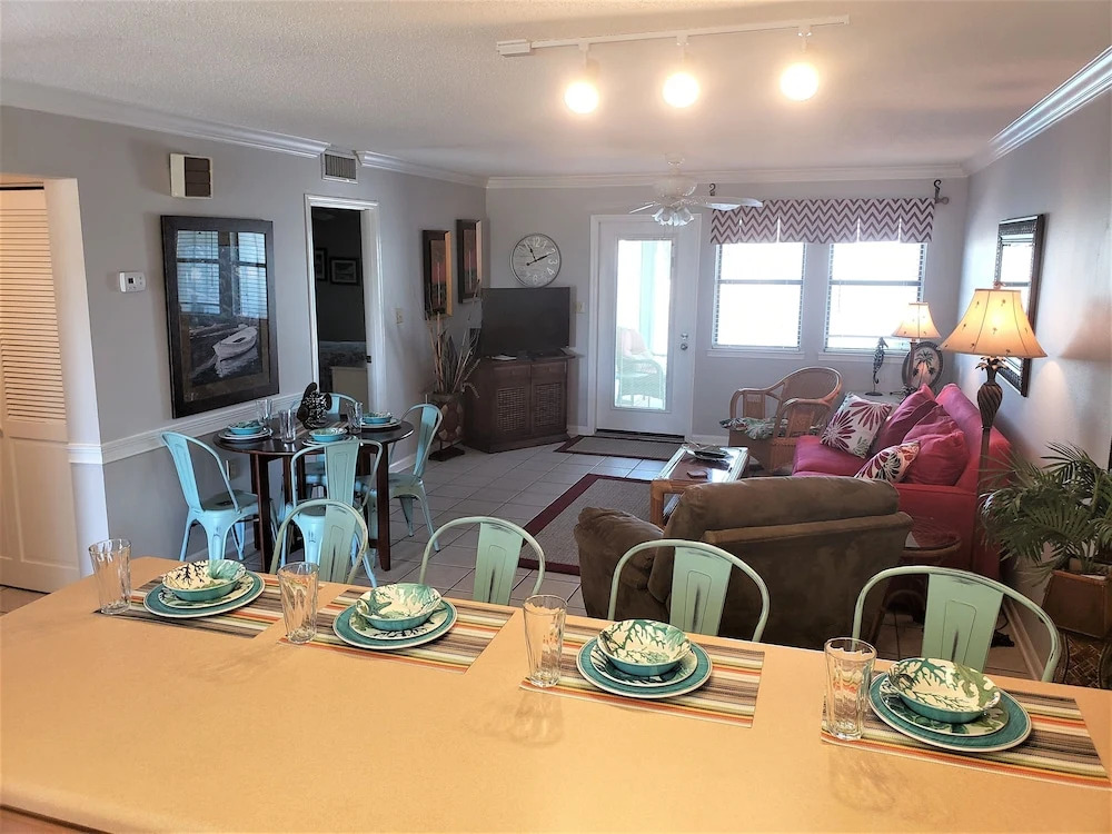 Jubilee Landing 107 by RedAwning