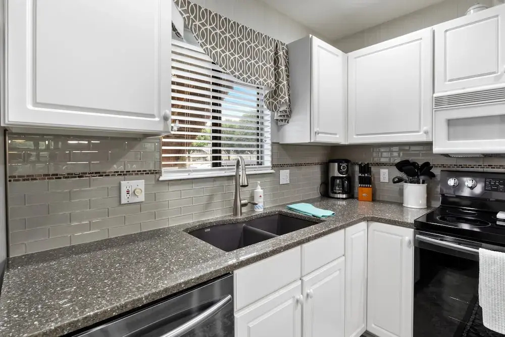 Lazydays Pet-friendly Condo w/ Pool & Slip at 3M