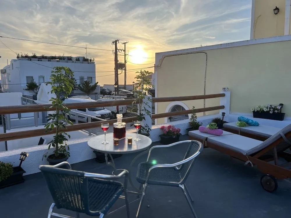 Villa Sertis Santorini