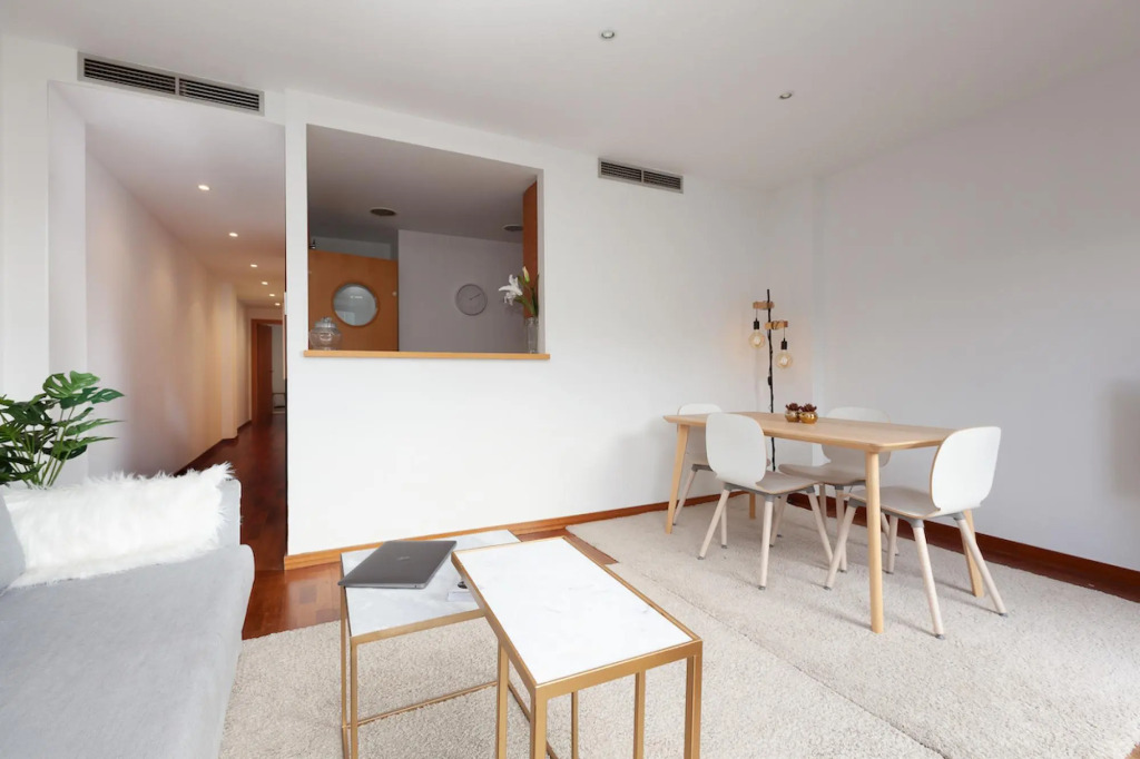 MARIA · Stylish 2 BR apartment with private roof terrace