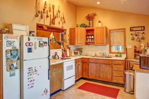 Lake Wenatchee Getaway - Lakefront Weekend Hideout