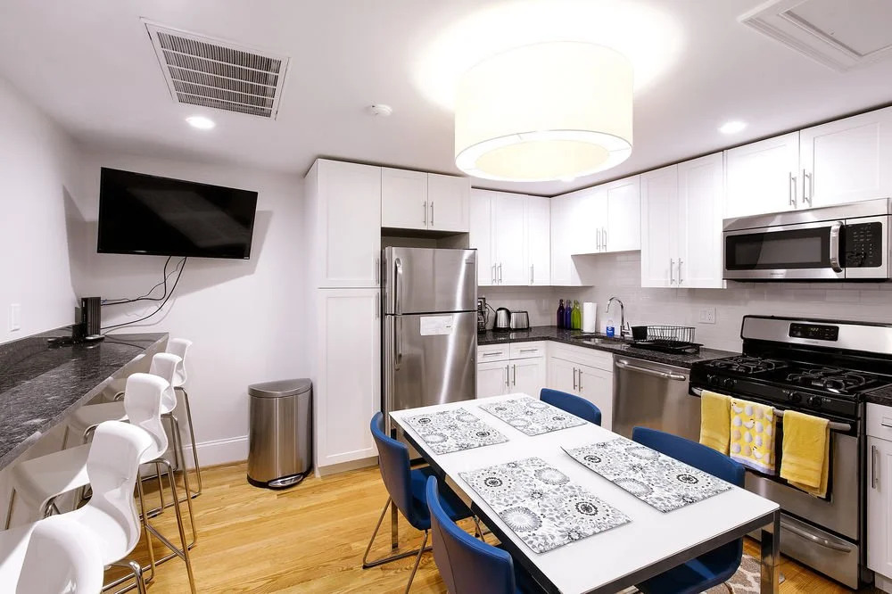 West Broadway Quarters by Thatch