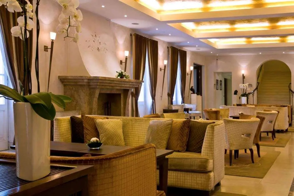 Mamaison Le Regina Boutique Hotel