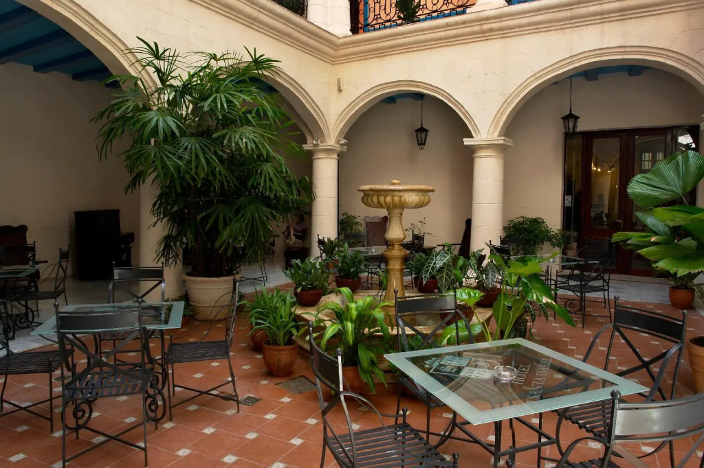 Santa Isabel Boutique