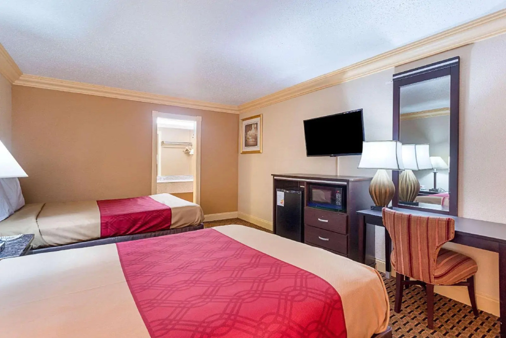 Rodeway Inn & Suites Birmingham I-59 exit 134